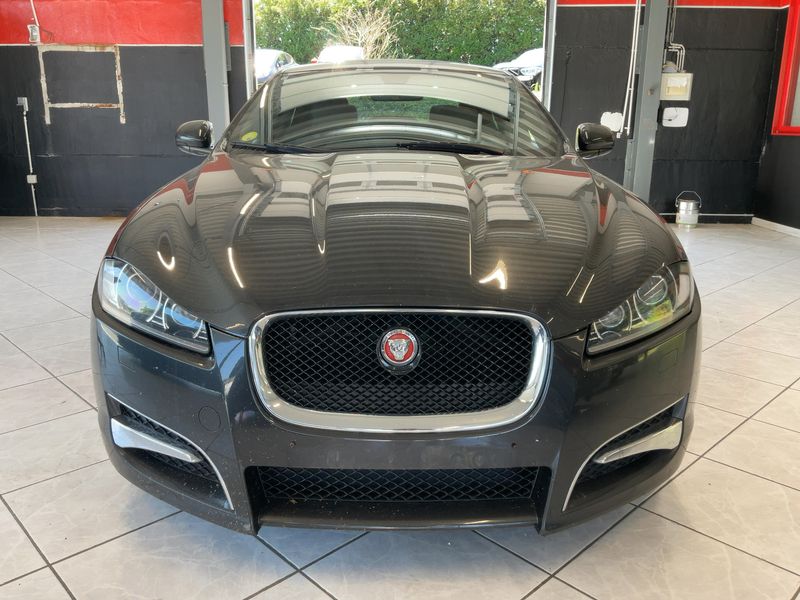 Jaguar XF 2.2 D Eco — zdjęcie 9
