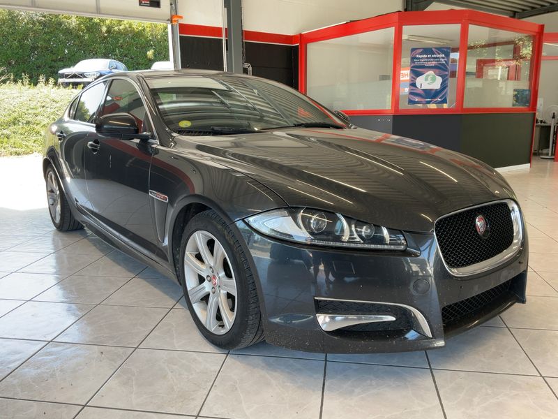 Jaguar XF 2.2 D Eco — zdjęcie 8