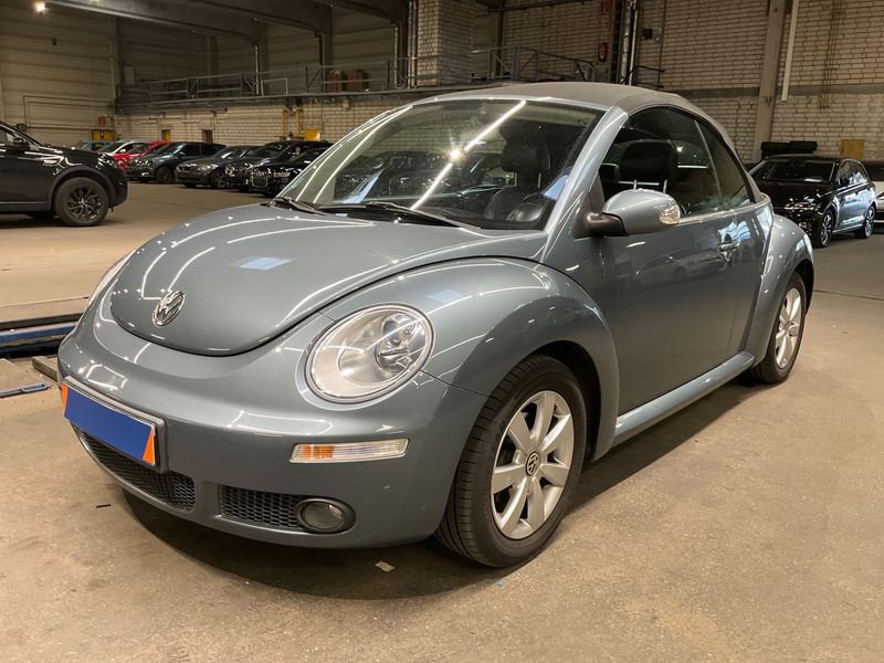 Volkswagen New Beetle 1.6 — zdjęcie 1