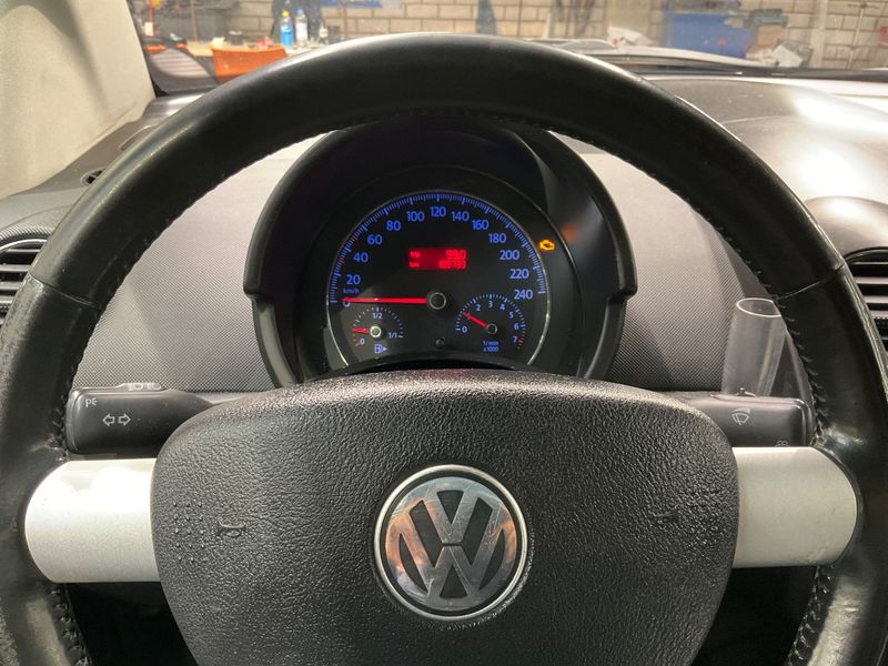 Volkswagen New Beetle 1.6 — zdjęcie 4