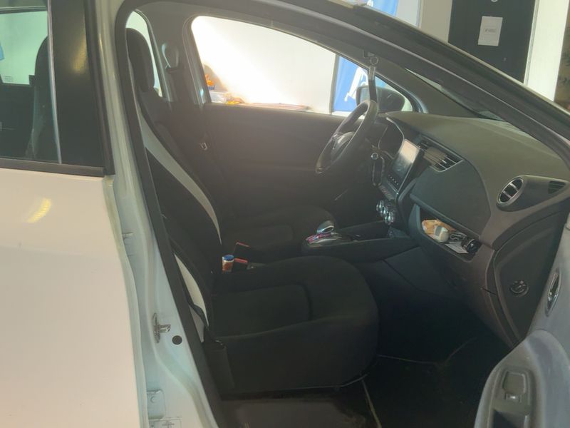 Renault Zoe electric drive 51 kW Life — zdjęcie 11