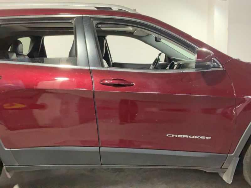 Jeep Cherokee 3.2 V6 Limited 4WD — zdjęcie 7