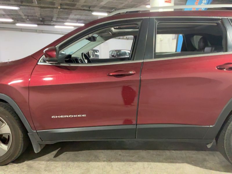 Jeep Cherokee 3.2 V6 Limited 4WD — zdjęcie 4