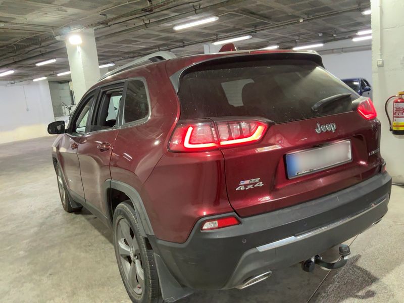Jeep Cherokee 3.2 V6 Limited 4WD — zdjęcie 3