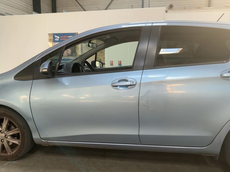 Toyota Yaris 1.4 D-4D Style — zdjęcie 4