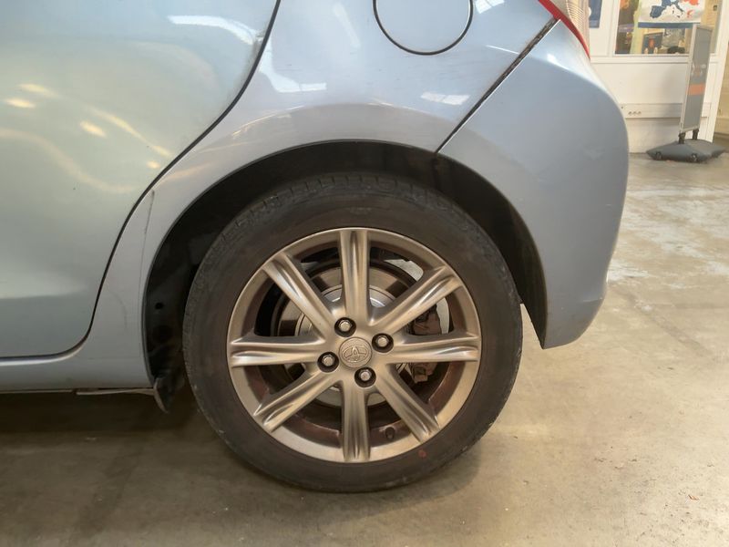 Toyota Yaris 1.4 D-4D Style 2012 – снимка 5