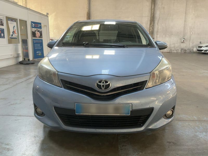 Toyota Yaris 1.4 D-4D Style — zdjęcie 9