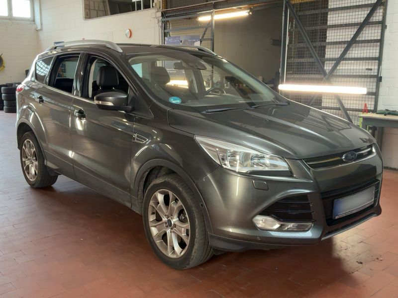 Ford Kuga 1.5 EcoBoost Titanium 2015 – снимка 12