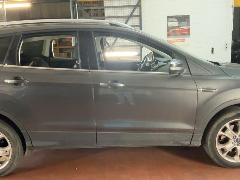 Ford Kuga 1.5 EcoBoost Titanium 2015 – снимка 10