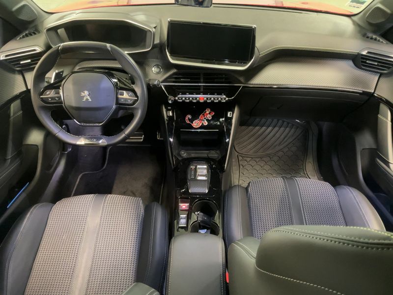 Peugeot 208 1.2 PureTech GT — zdjęcie 12