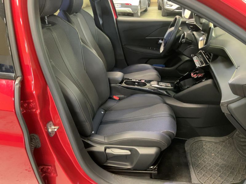 Peugeot 208 1.2 PureTech GT — zdjęcie 11