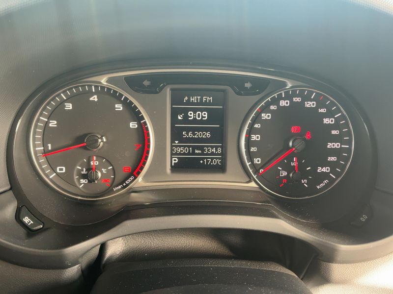 Audi A1 Sportback 1.4 TFSI Adrenalin2 — zdjęcie 13