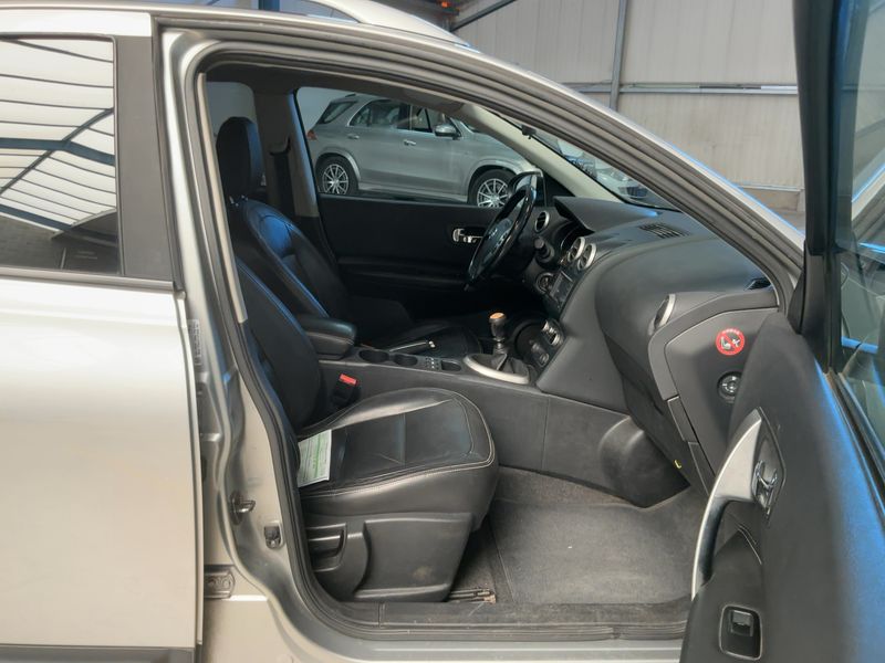 Nissan Qashqai 1.6 dCi Tekna — zdjęcie 11