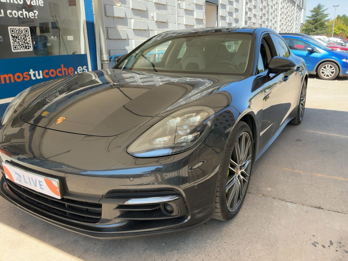 Porsche Panamera 4 E-Hybrid