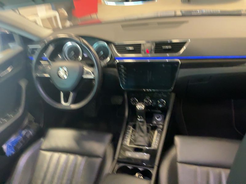 Skoda Superb 2.0 TDI Laurin & Klement 4x4 — zdjęcie 12