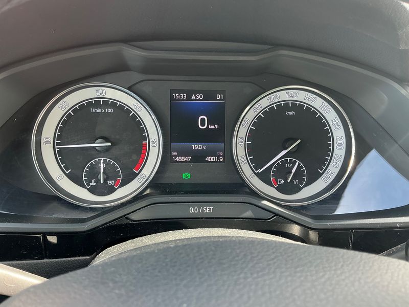 Skoda Superb 2.0 TDI Laurin & Klement 4x4 — zdjęcie 13