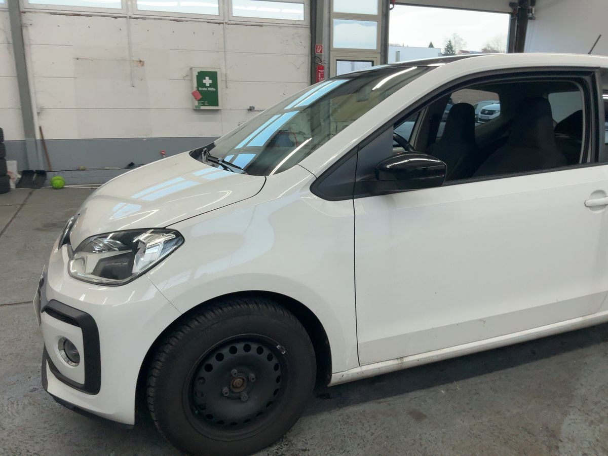 Volkswagen up! 1.0 TSI Sound up! BlueMotion