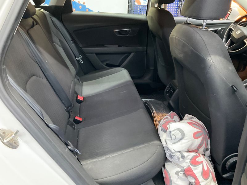 Seat Leon 1.6 TDI Style — zdjęcie 14
