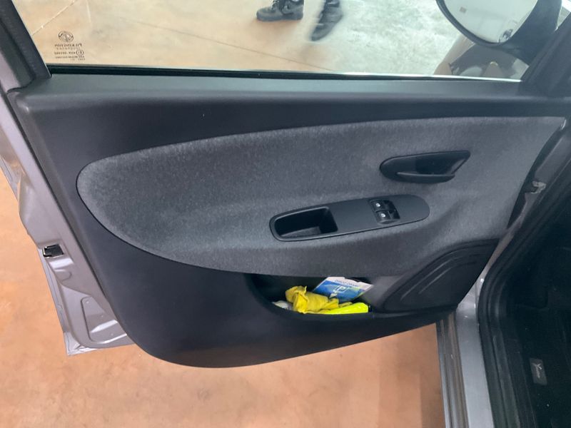 Lancia Ypsilon 1.0 Mild-Hybrid Silver 2022 – снимка 22