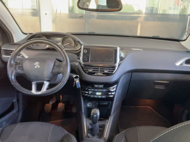 Peugeot 208 1.2 e-VTi Allure 2016 – снимка 17