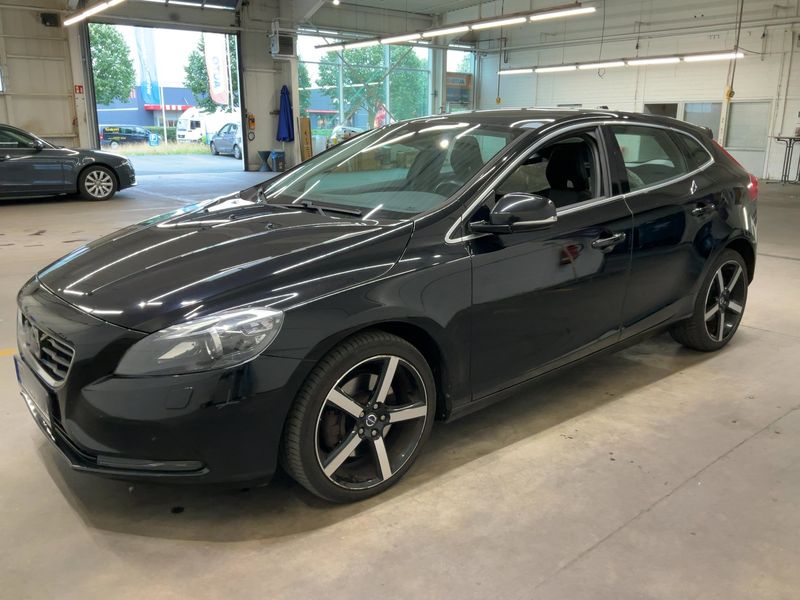 Volvo V40 2.0 D3 Momentum