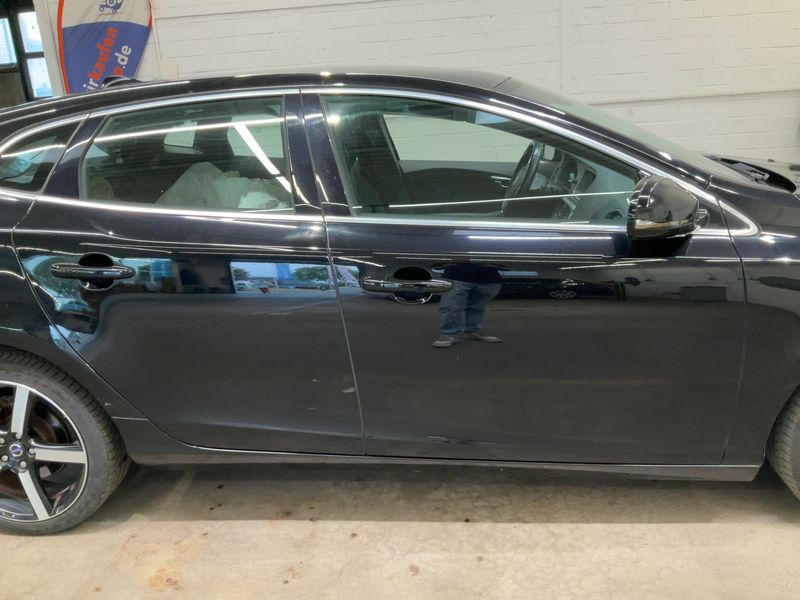 Volvo V40 2.0 D3 Momentum — zdjęcie 7