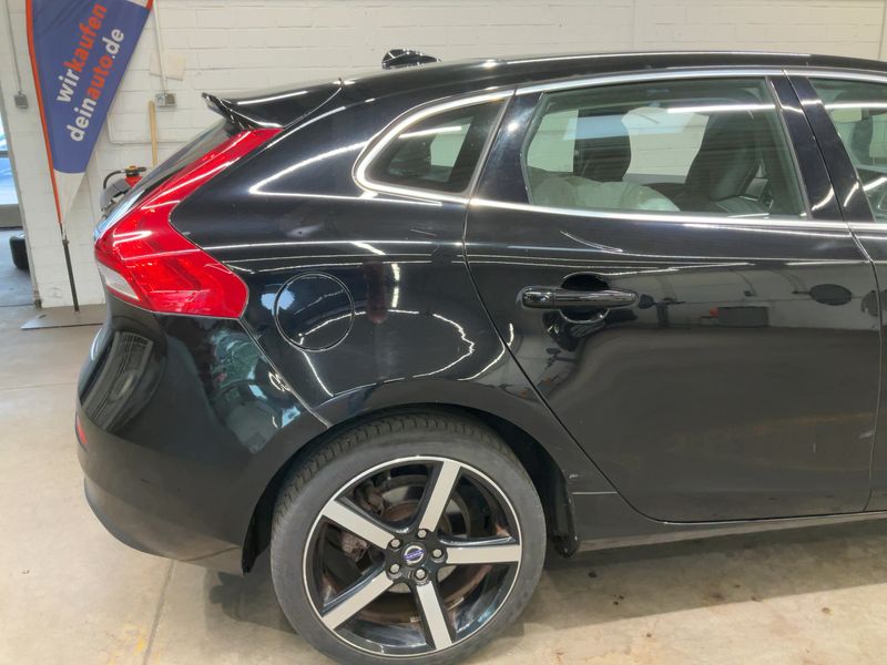 Volvo V40 2.0 D3 Momentum — zdjęcie 6