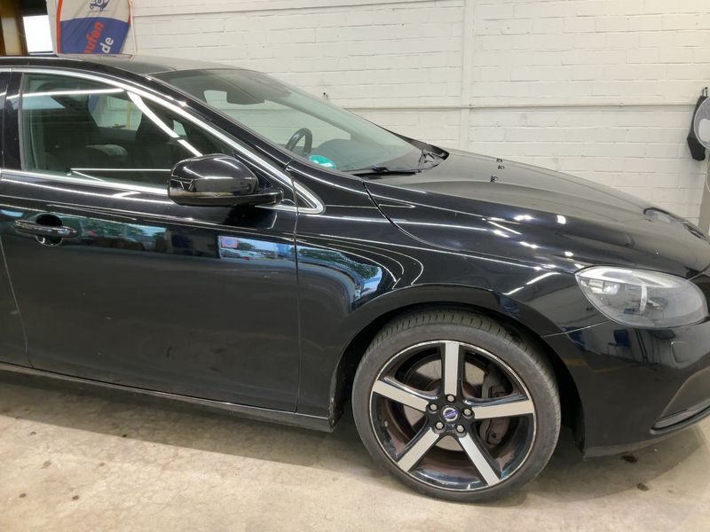 Volvo V40 2.0 D3 Momentum — zdjęcie 8