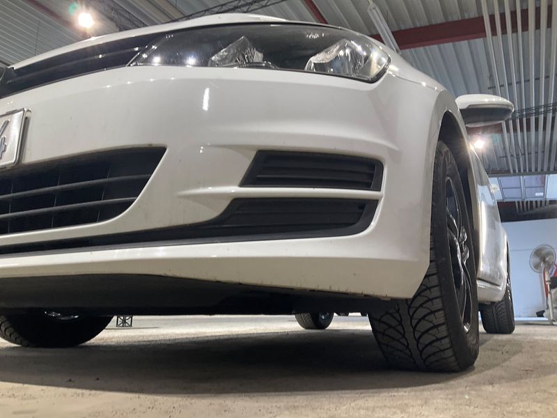 Volkswagen Golf VII 1.6 TDI Trendline BlueMotion Tech 2015 – снимка 38
