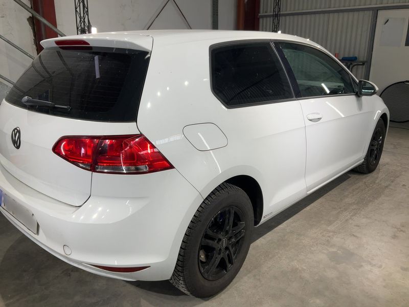 Volkswagen Golf VII 1.6 TDI Trendline BlueMotion Tech 2015 – снимка 8