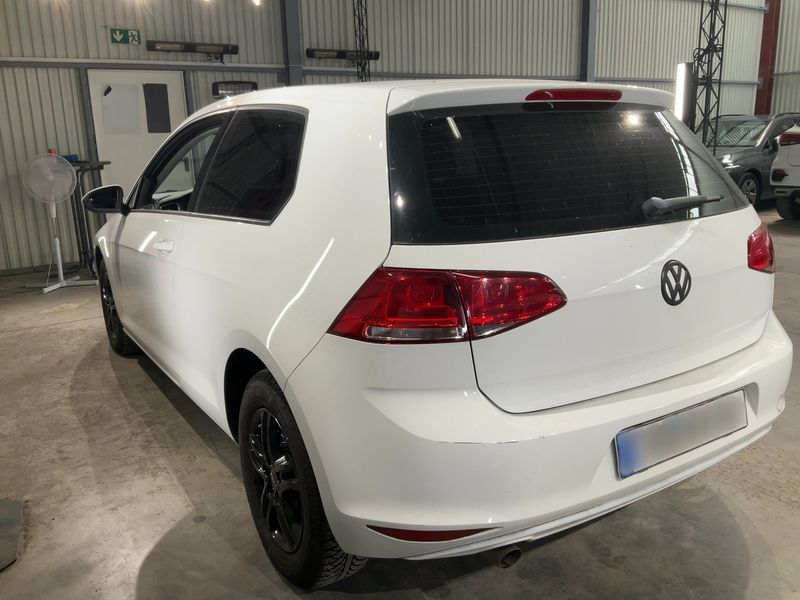Volkswagen Golf VII 1.6 TDI Trendline BlueMotion Tech 2015 – снимка 6