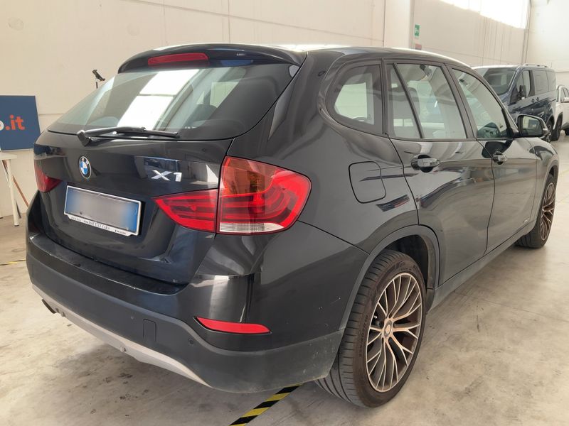 BMW X1 xDrive 18d — zdjęcie 6