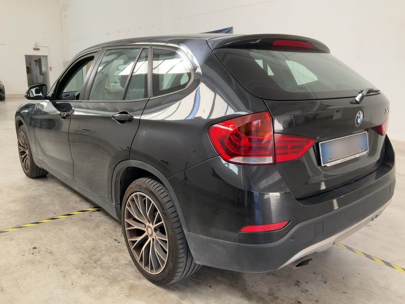BMW X1 xDrive 18d — zdjęcie 3