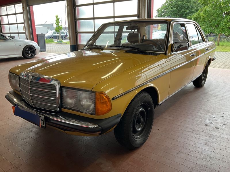 Mercedes-Benz 123 200 — zdjęcie 1