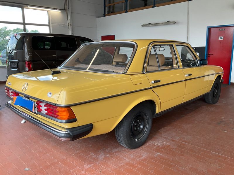 Mercedes-Benz 123 200 — zdjęcie 2