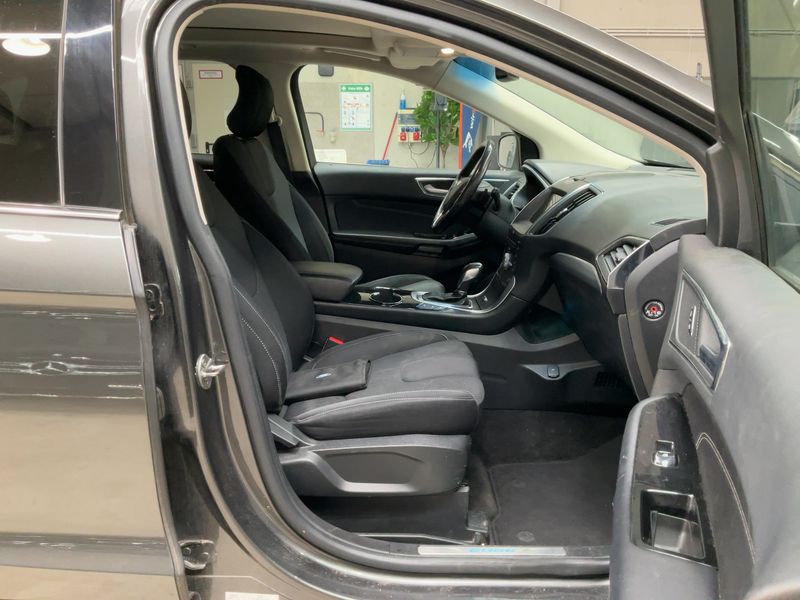 Ford Edge 2.0 TDCi Bi-Turbo Titanium 4x4 — zdjęcie 11