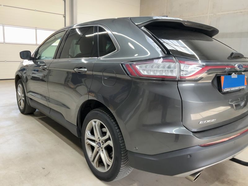 Ford Edge 2.0 TDCi Bi-Turbo Titanium 4x4 — zdjęcie 3