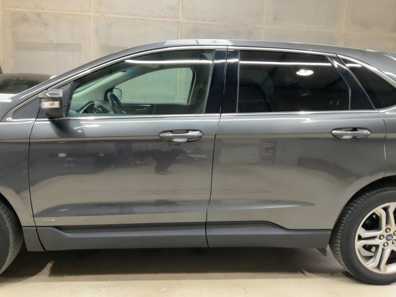 Ford Edge 2.0 TDCi Bi-Turbo Titanium 4x4 — zdjęcie 4