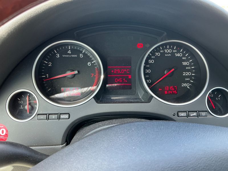 Audi A4 2.4 V6 — zdjęcie 13