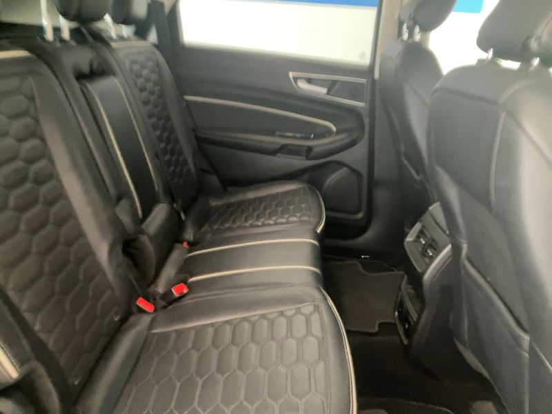Ford Edge 2.0 TDCi Bi-Turbo Vignale 4x4 — zdjęcie 14
