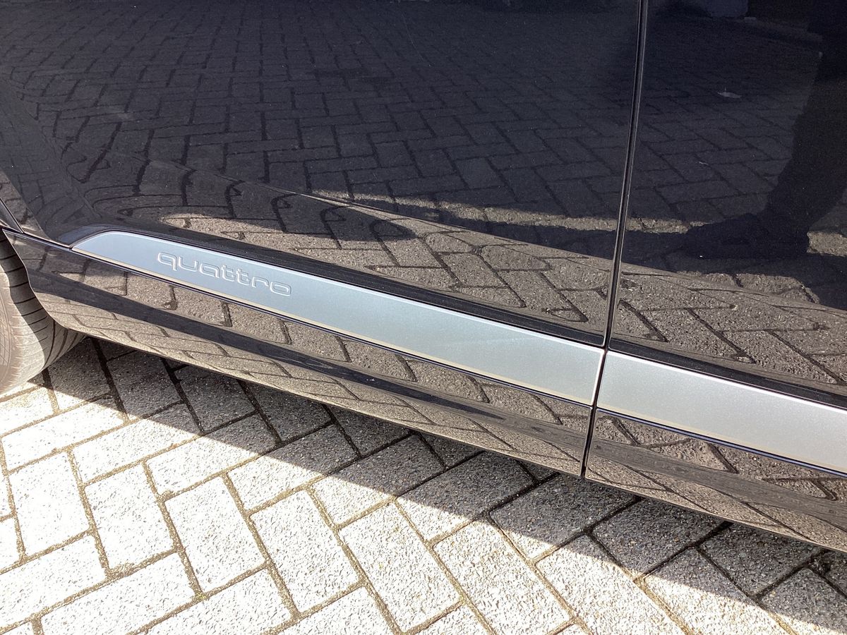 Audi Q7 2017 — photo 28