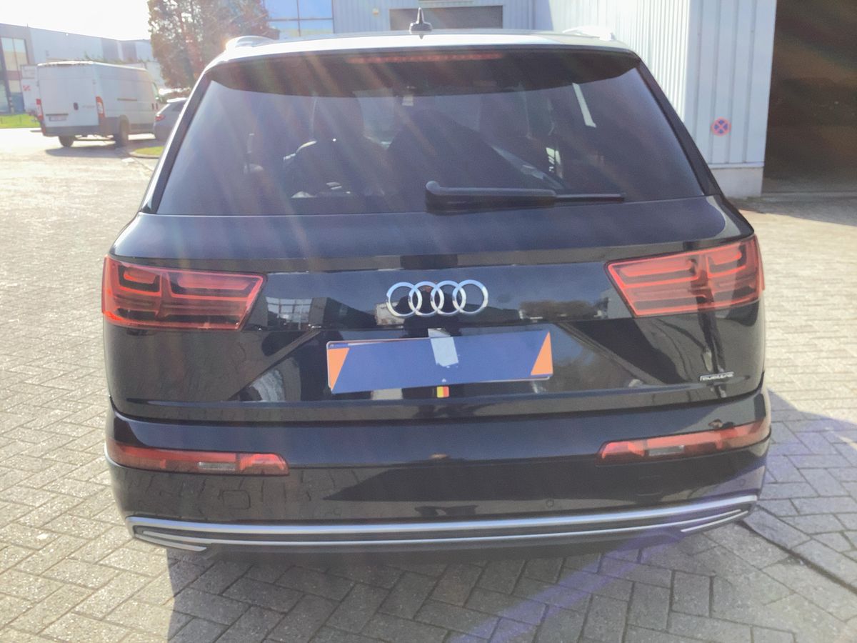 Audi Q7 2017 — photo 8