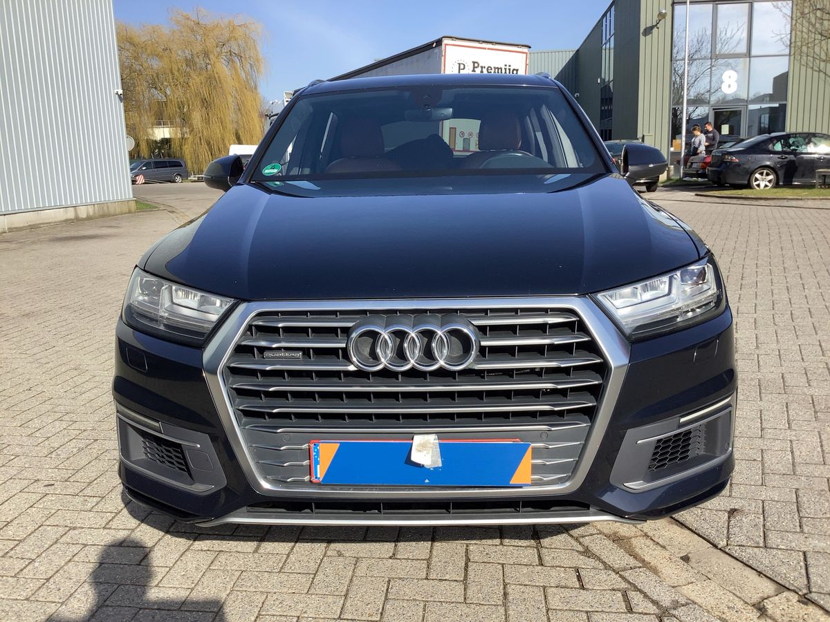 Audi Q7 2017 — photo 15