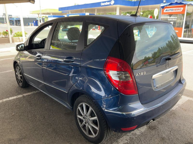 Mercedes-Benz A-Klasse A 180 CDI Special Edition Avantgarde — zdjęcie 3