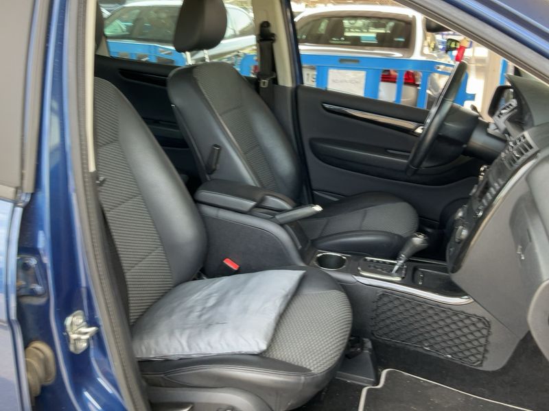 Mercedes-Benz A-Klasse A 180 CDI Special Edition Avantgarde — zdjęcie 11