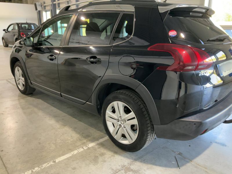 Peugeot 2008 1.2 PureTech Signature — zdjęcie 3