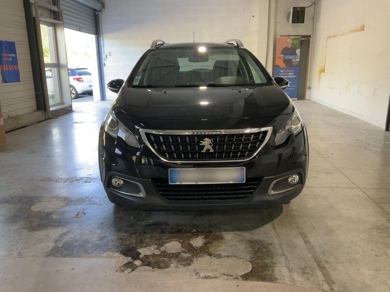 Peugeot 2008 1.2 PureTech Signature — zdjęcie 9
