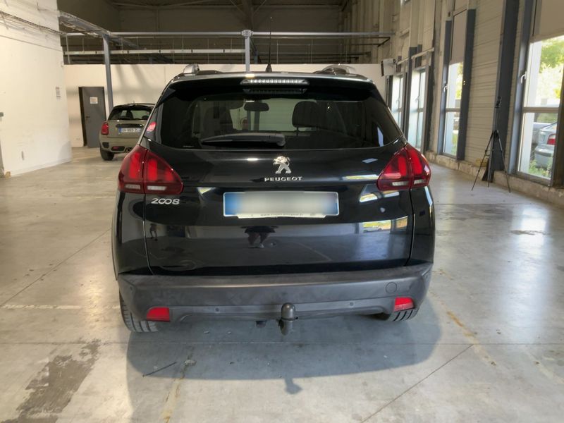 Peugeot 2008 1.2 PureTech Signature — zdjęcie 5