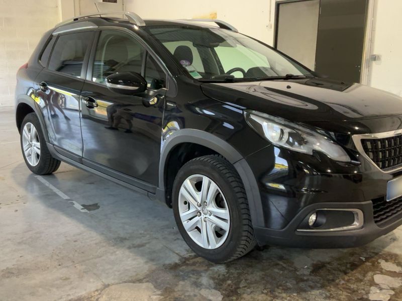 Peugeot 2008 1.2 PureTech Signature — zdjęcie 8