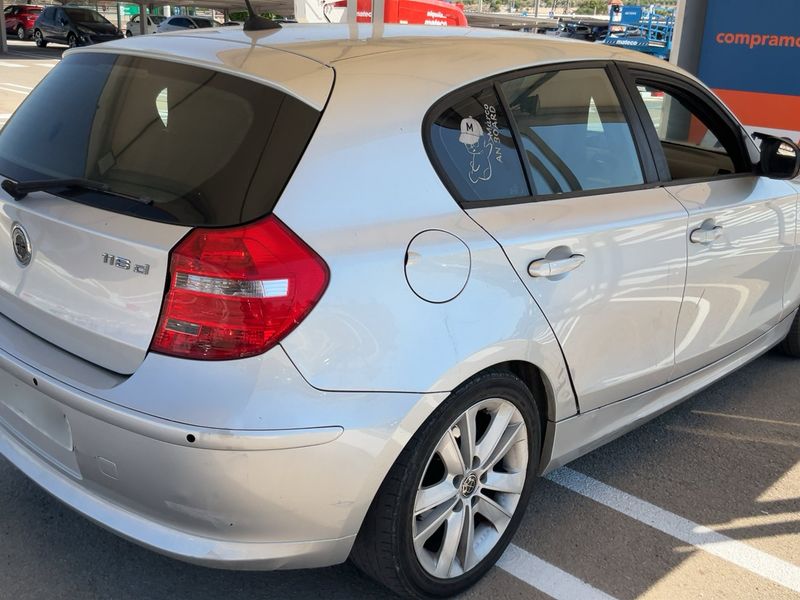 BMW 1er 116d 2010 – снимка 8